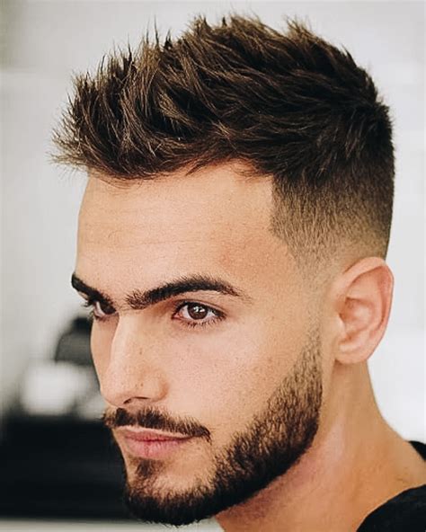 12 Best Short Hairstyles for Men: A Barber’s Guide